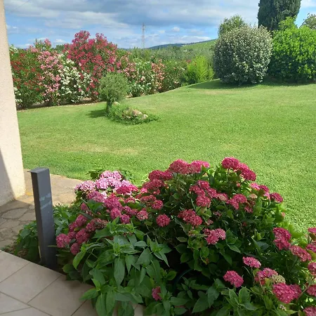 Tonini House بيت للعطل